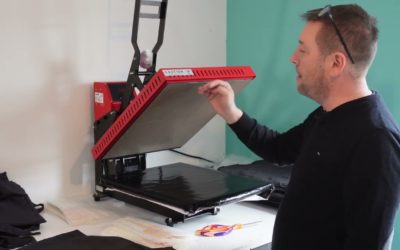 Comment floquer un vêtement avec une presse à chaud ?
